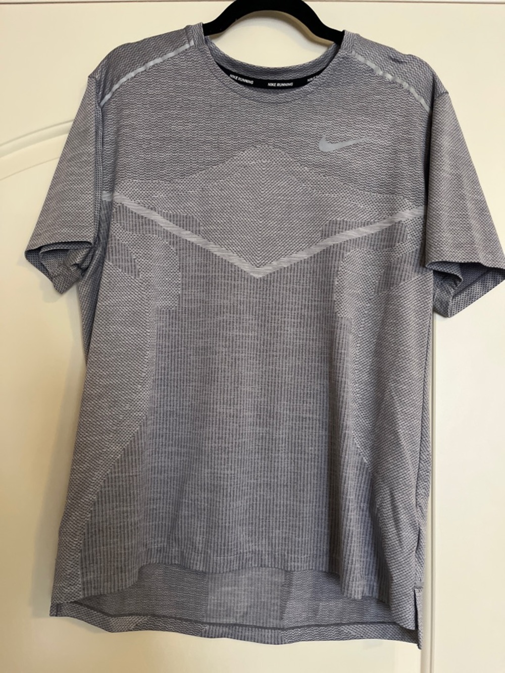 Nike Men’s Gray Heather Short Sleeve Performance Tee
